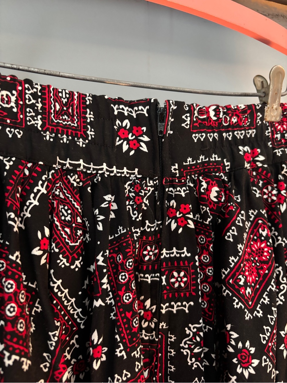Pinup Couture Black with Red Bandana Print Retro Skirt - Picture 5 of 7